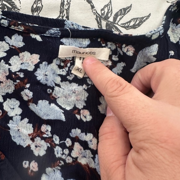 Maurice’s Floral Button Up Blouse - Picture 3 of 4